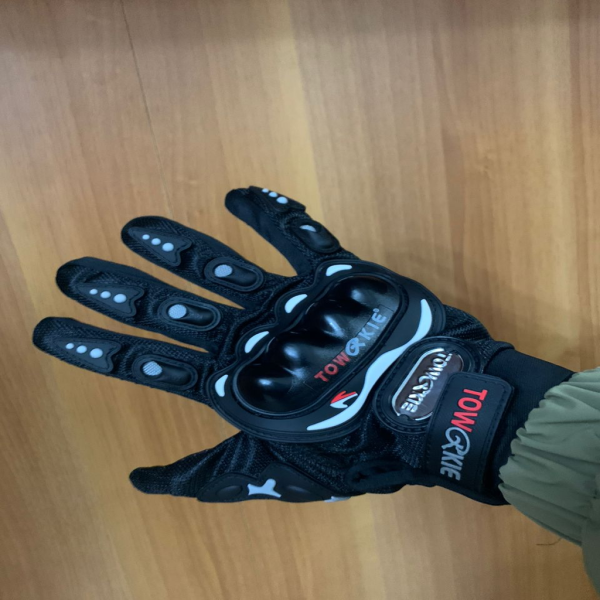 Touchscreen gloves - 1