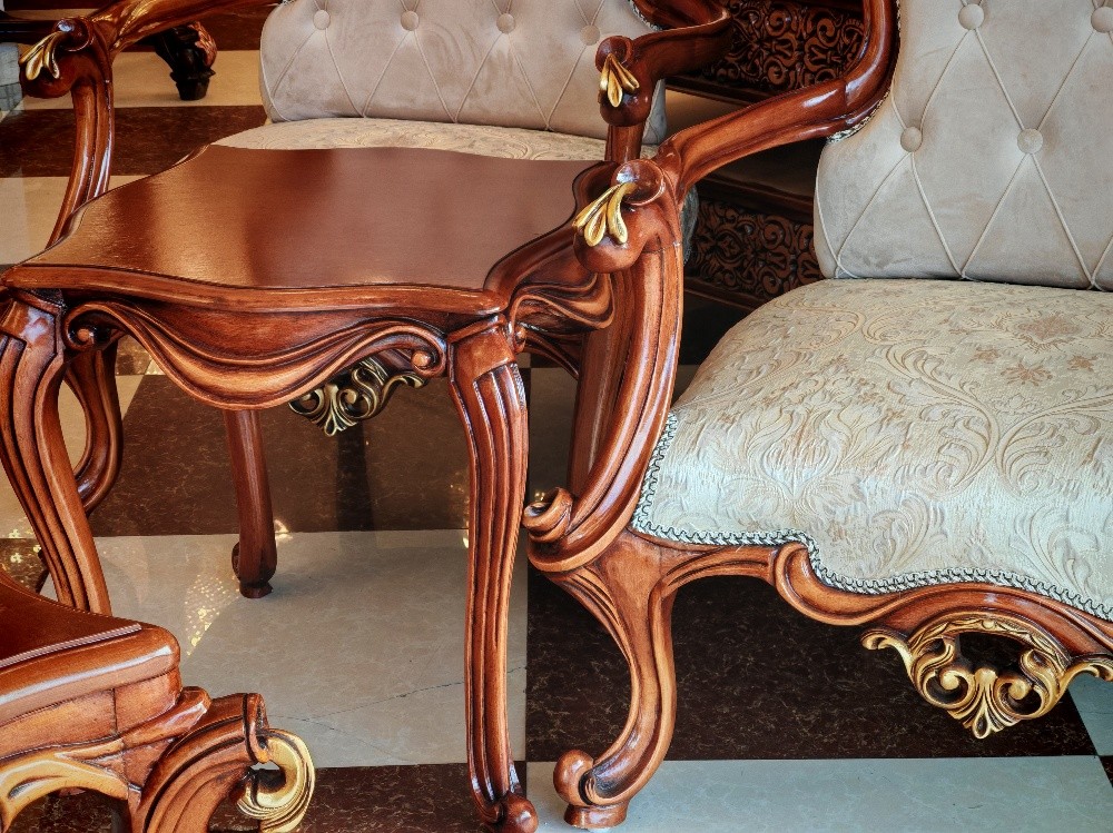 salon  new classique complètement suclté a main en bois hêtre - 9