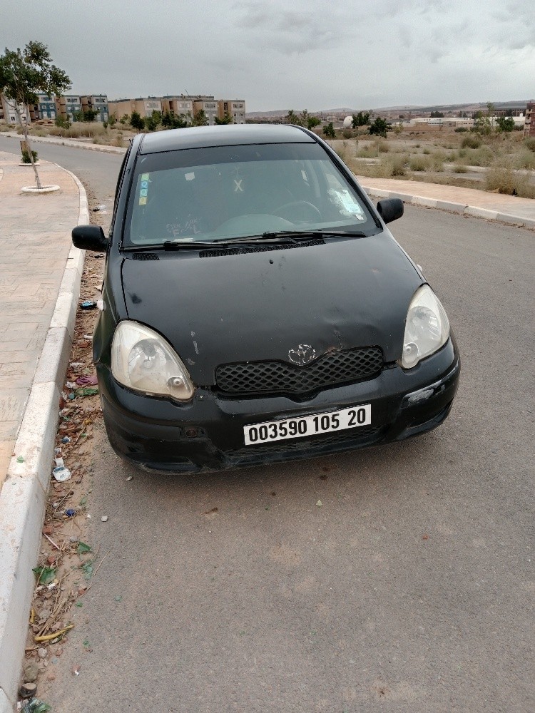 Toyota yaris  - 5