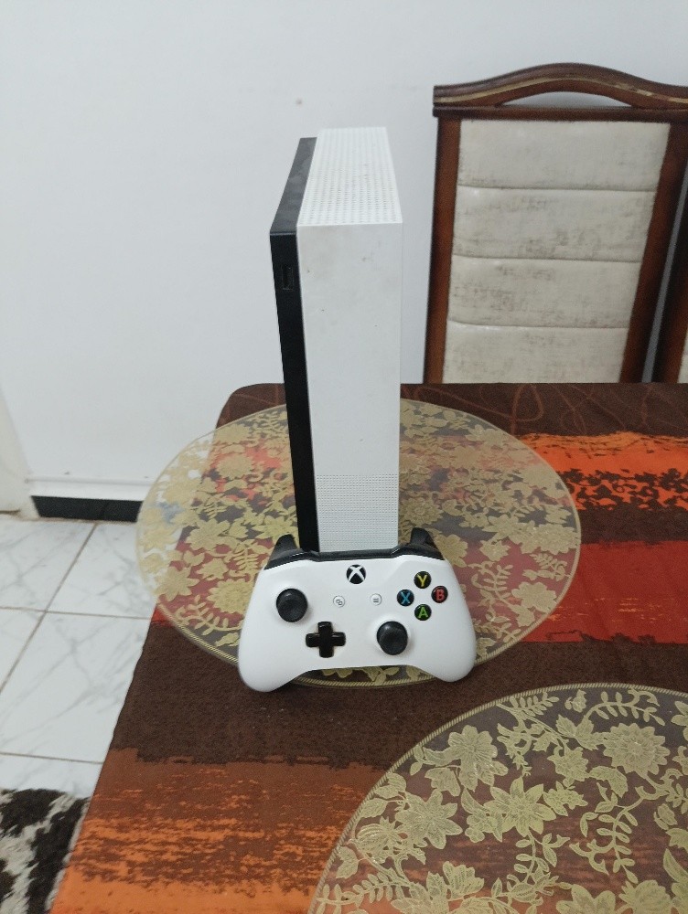 اكسبوس وان - 1
