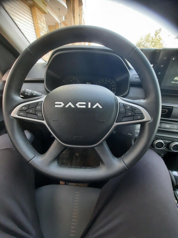 une voiture dacia stepway tce - 1