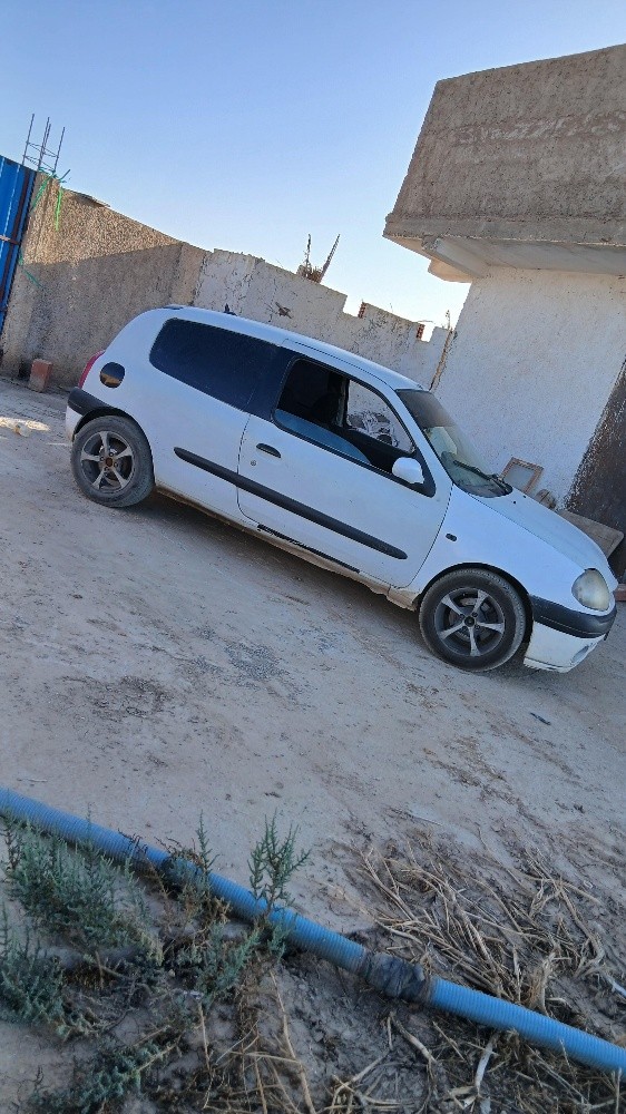 clio dabza - 5