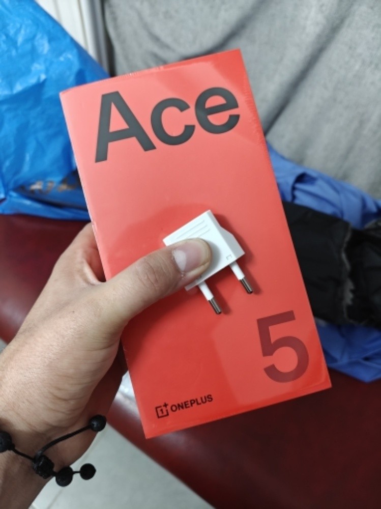 one plus ace 5 - 3