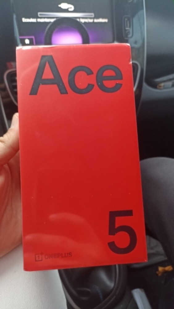 one plus ace 5 - 1