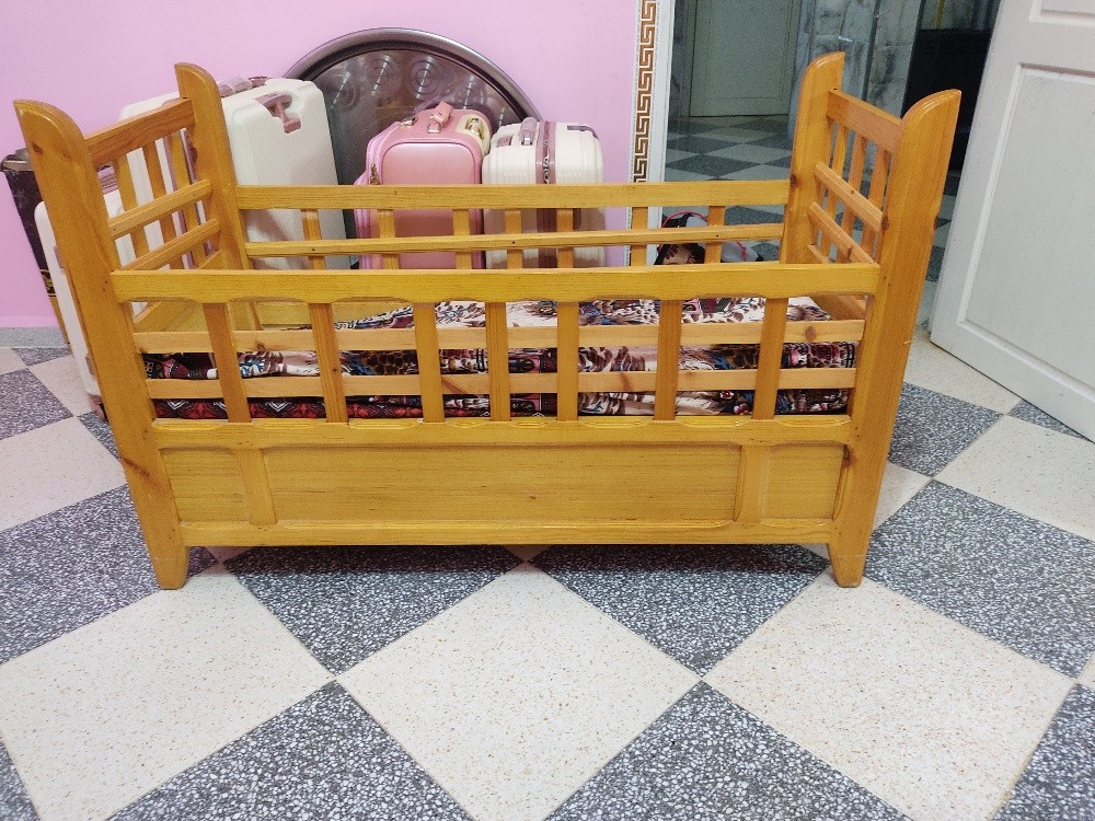 سرير اطفال من الخشب - 2