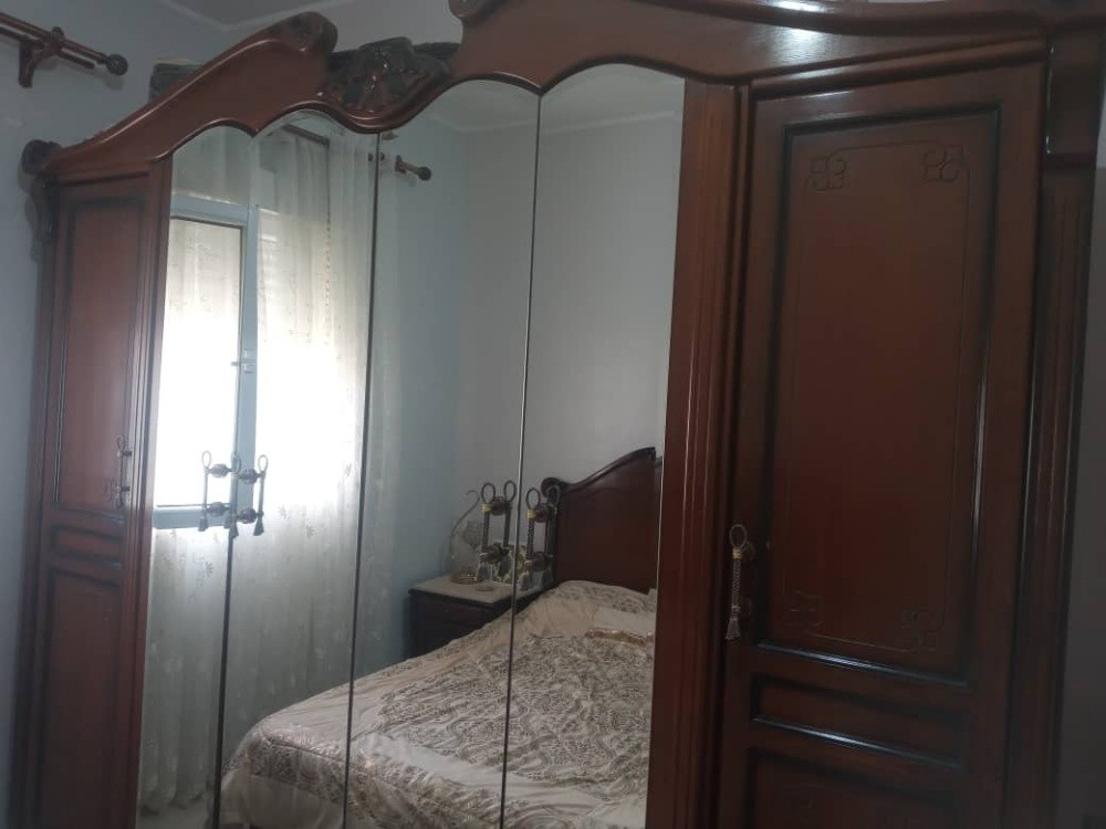 Armoire et lit 02 places - 3