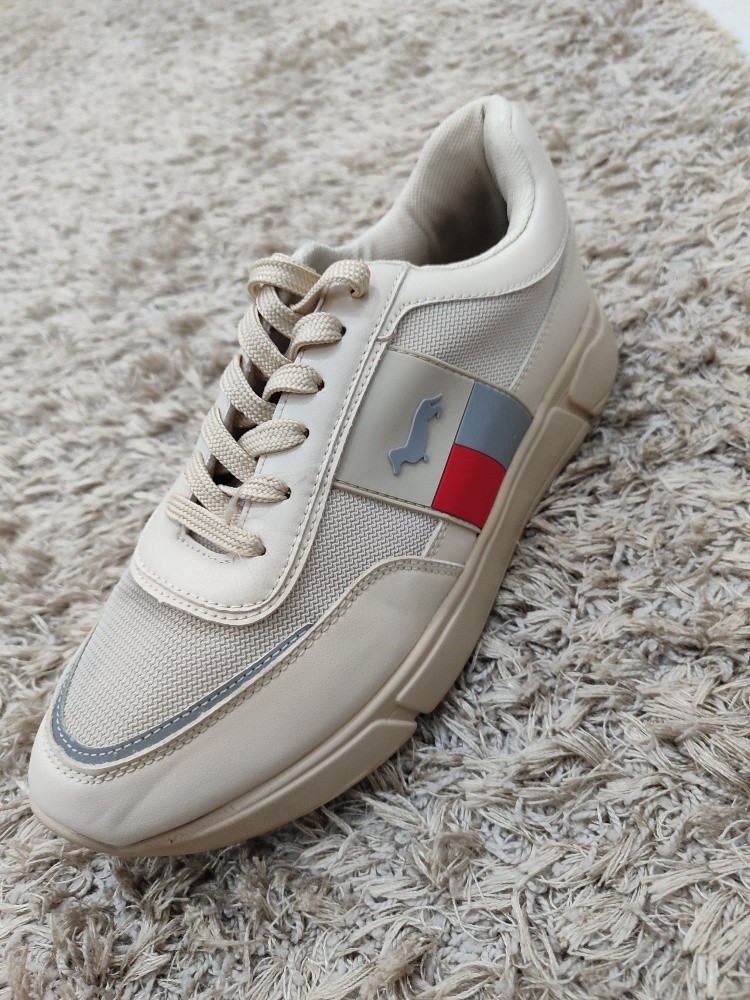 basket couleur beige - 1