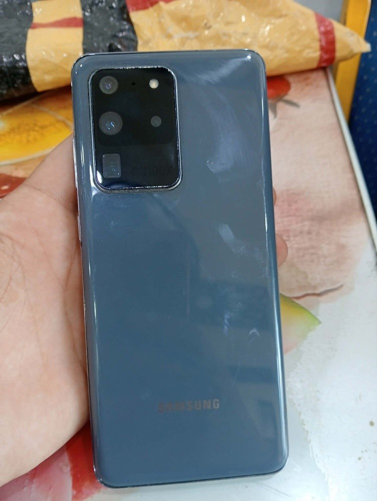 Samsung S20 Ultras - 3