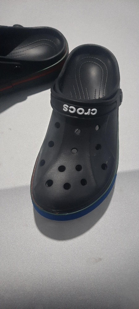 crocs - 1