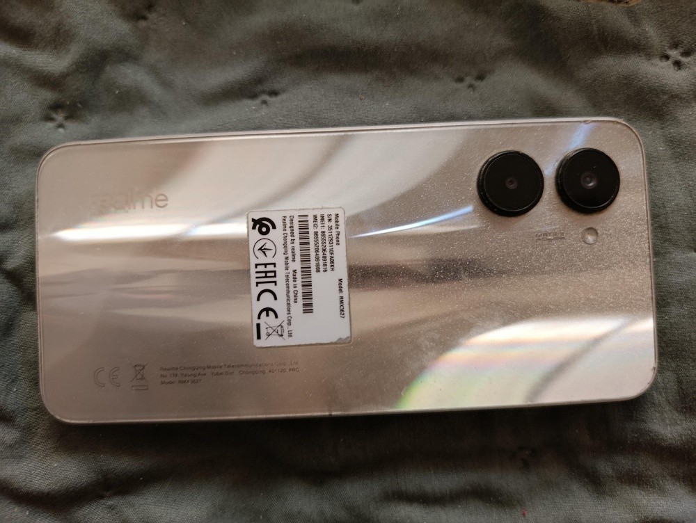 realme c33 avec boite et chargeur - 1