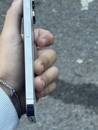 iPhone 14 pro avec la boite - 4