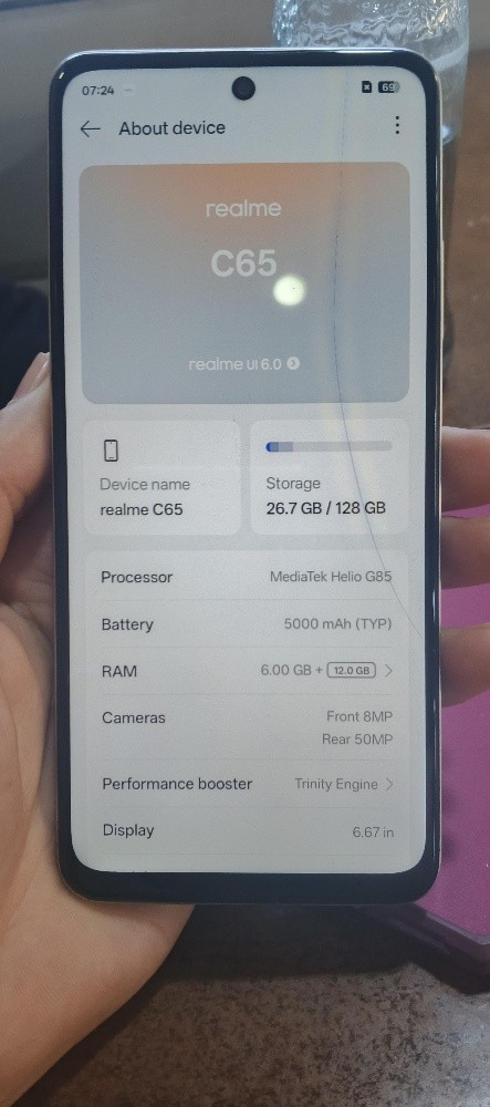 Realmi c65 - 2