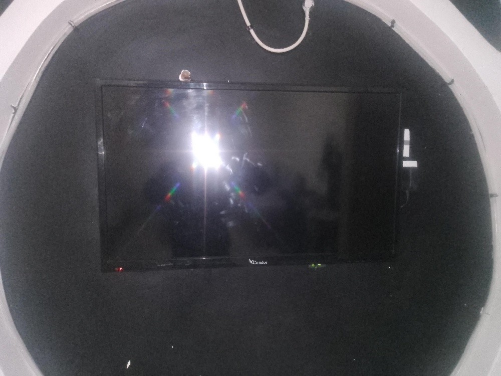 تلفاز كوندور 32" وطاولة بلازما - 2