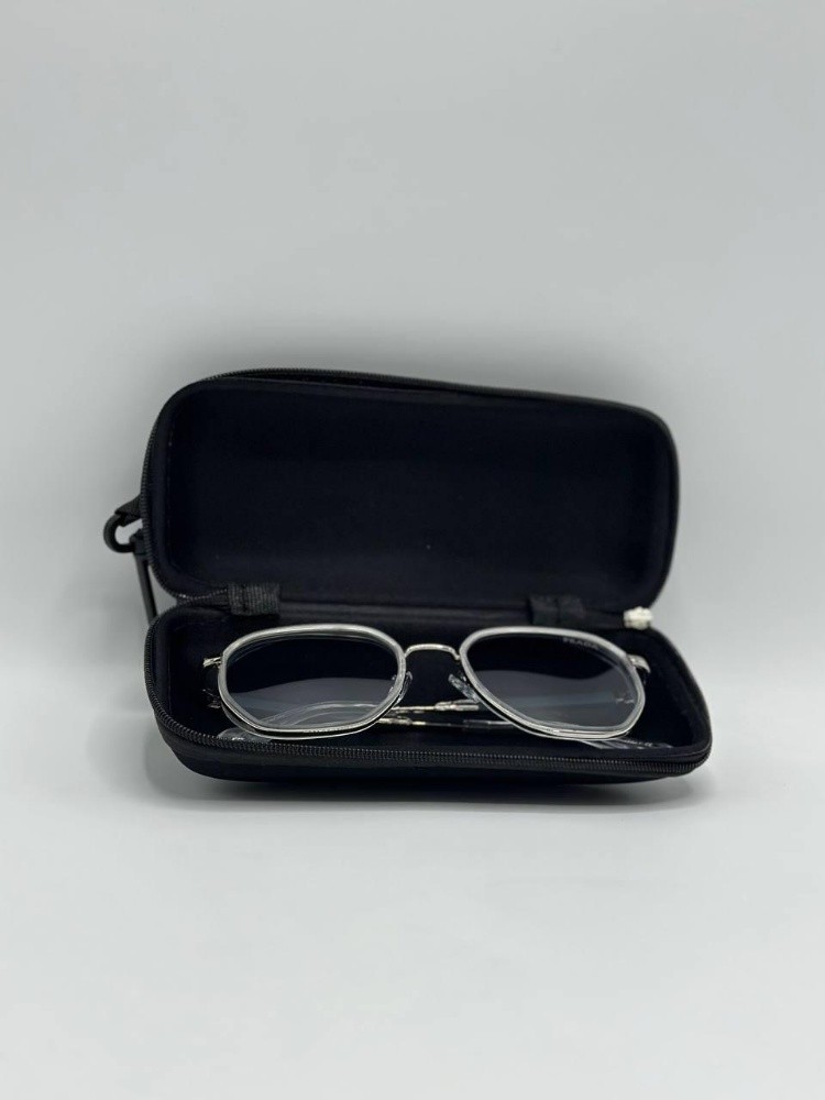 Lunette de soleil PRADA + pochett - 2