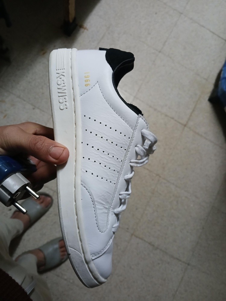Les chaussures K-Swiss sont une m - 1