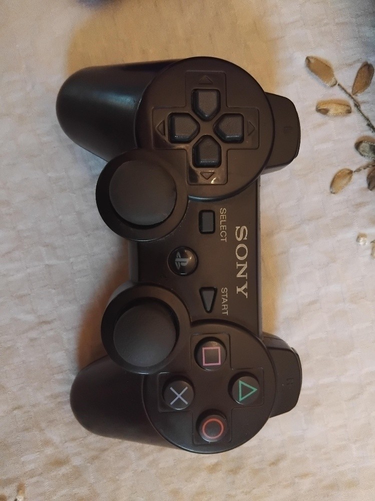 PlayStation 3 slim - 2