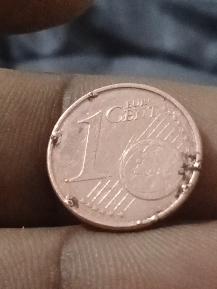 1سنت اورو للبيع يوجد بها. خطى - 1