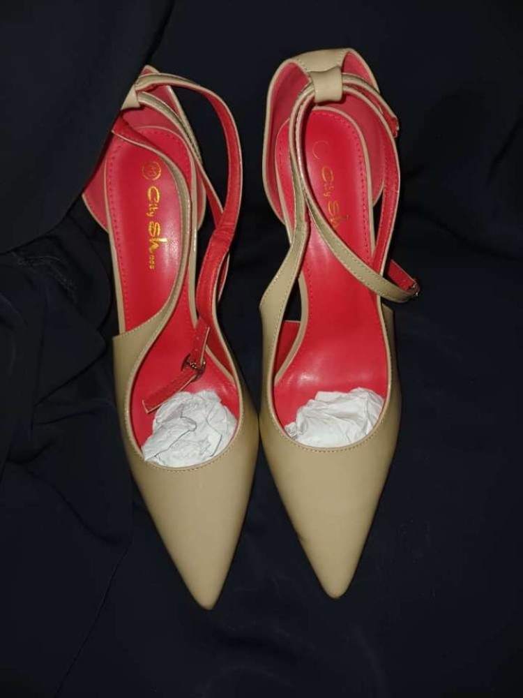 chaussures à talons hauts - 2