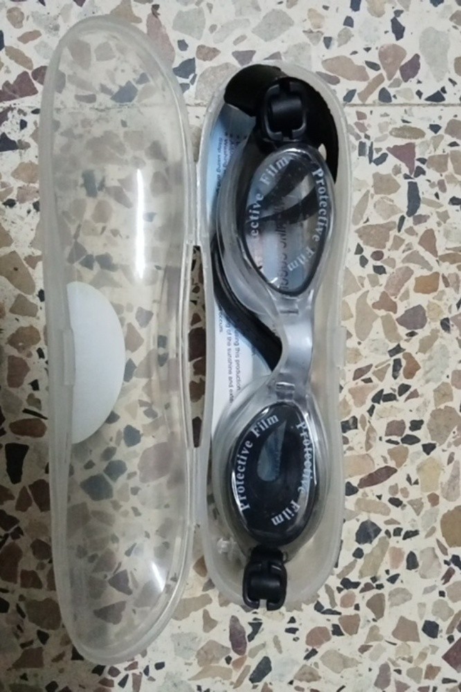 عتاد سباحة - 1