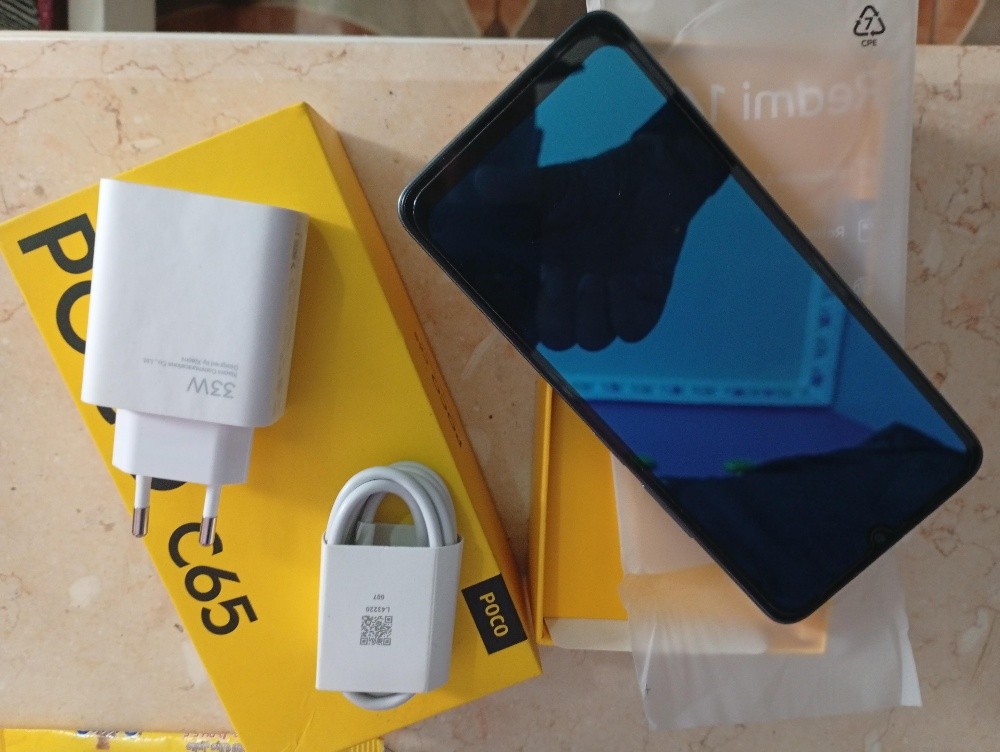 poco c65 - 1