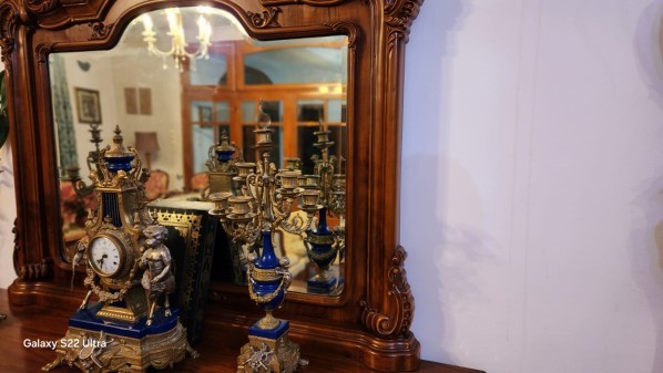 Buffet / Bahut avec miroir - 3
