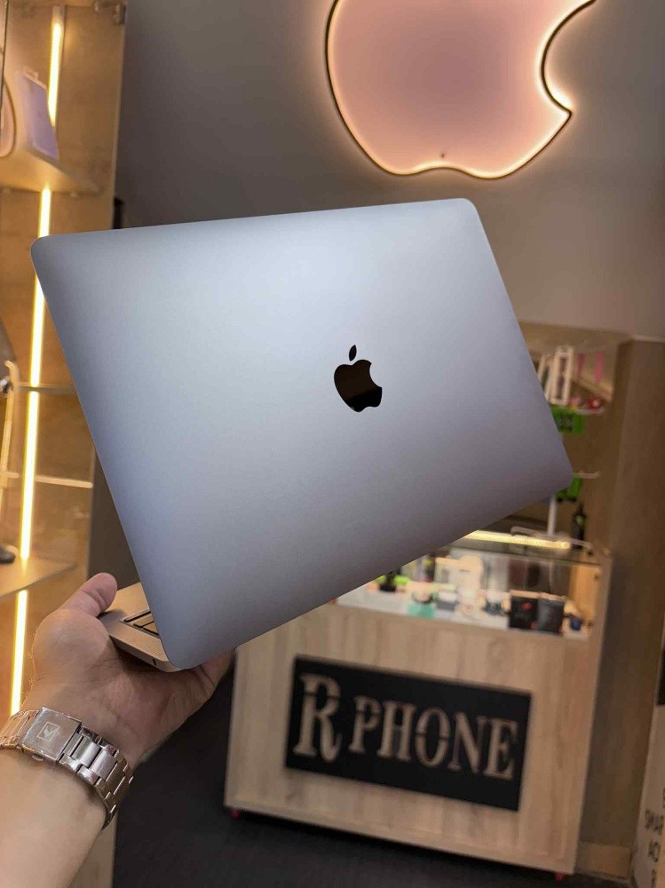 macbook pro 2022 M2 8g 256 - 1