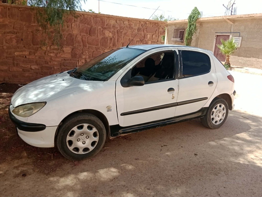 بيجو 206 - 1