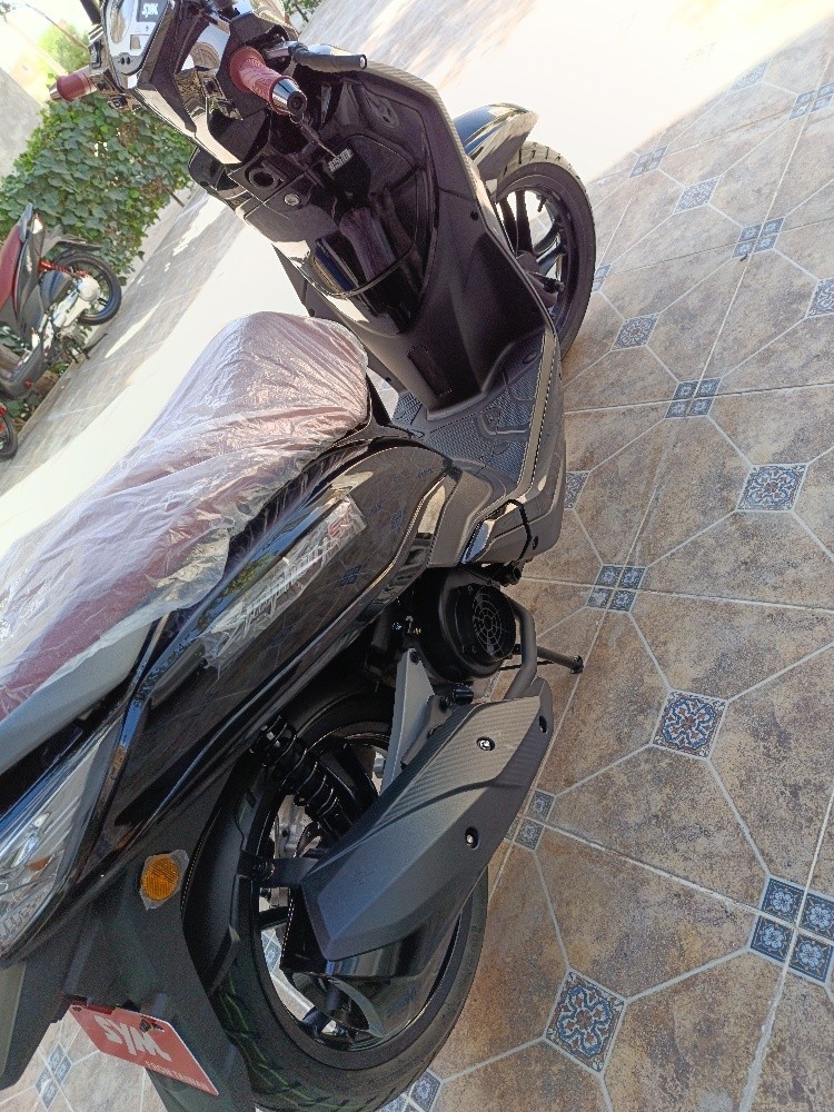 SYM ST - 8