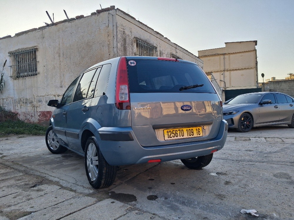 Ford fusion - 3