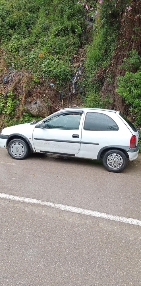 Opel corsa  - 1