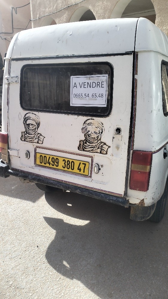 Renault 4 - 3