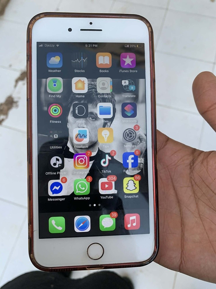 iphone 8 plus - 2