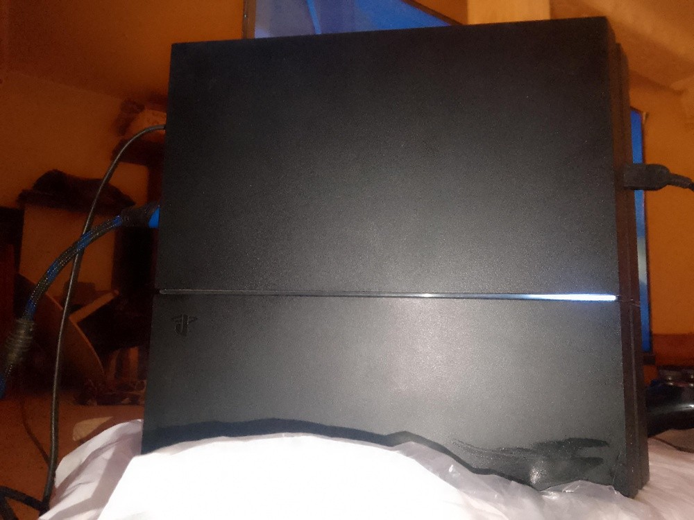 PlayStation 4  - 2