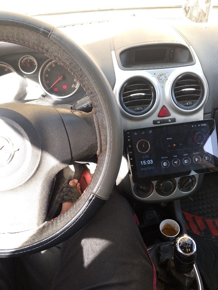 Opel Corsa d 2013 essence - 3