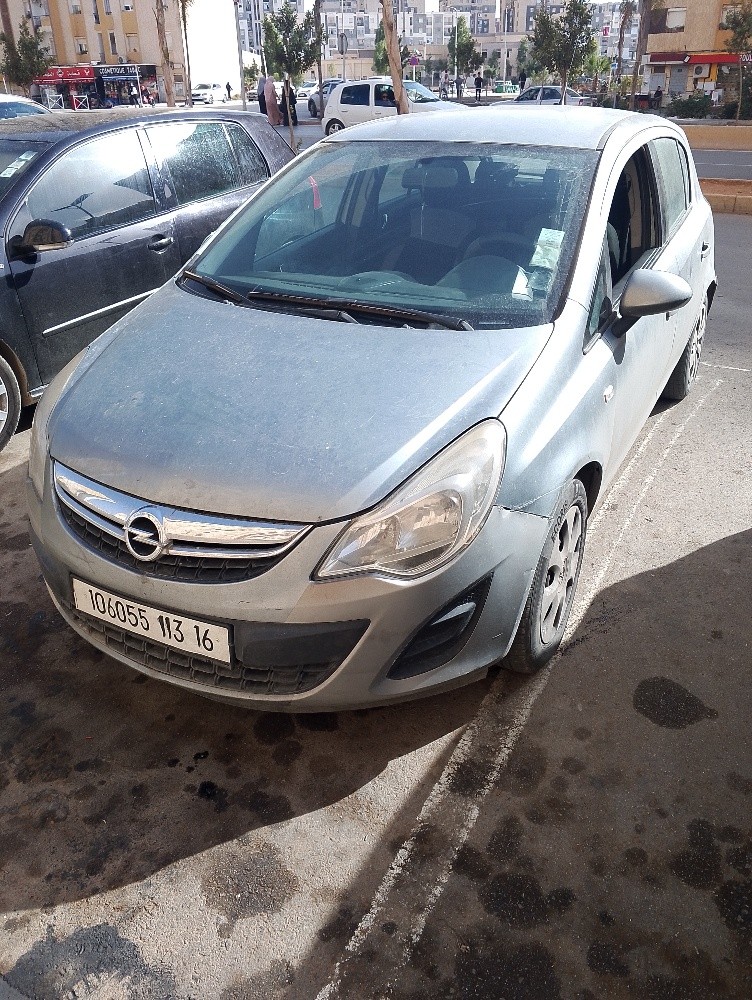 Opel Corsa d 2013 essence - 1