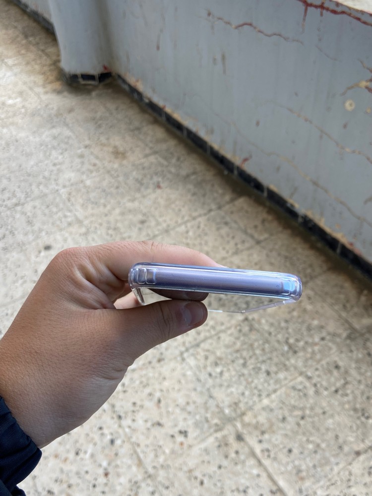 iPhone 11 - 10