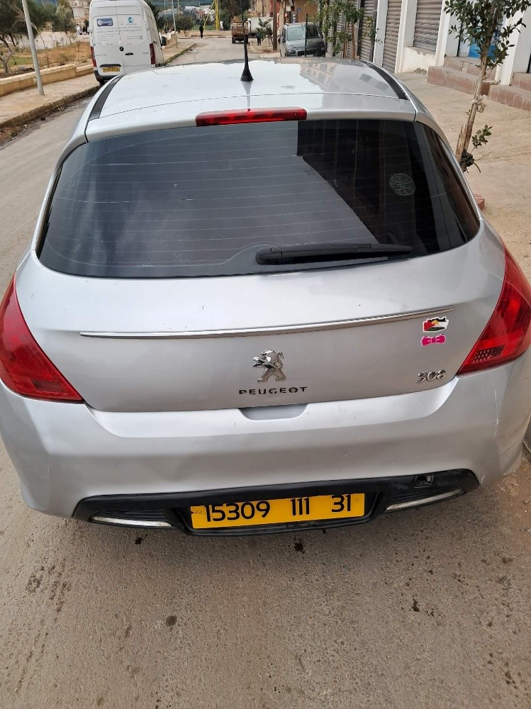 Peugeot 308 - 1