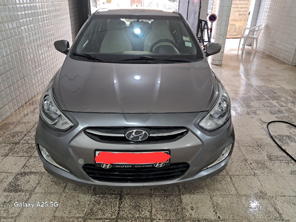 Accent hyundai  - 1