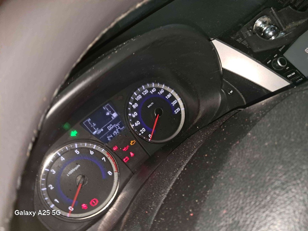 Accent hyundai  - 3