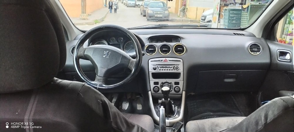 Peugeot 308 - 1