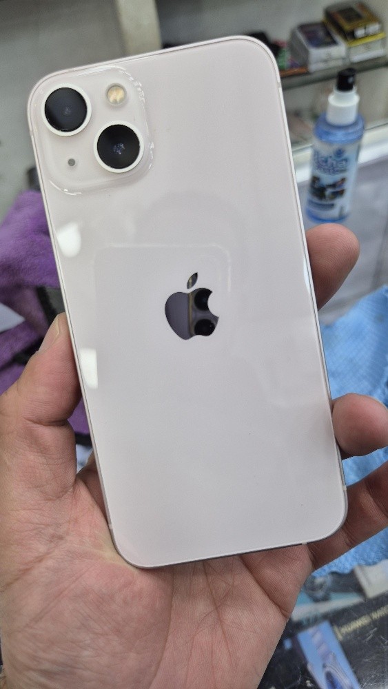 IPhone 13 - 1