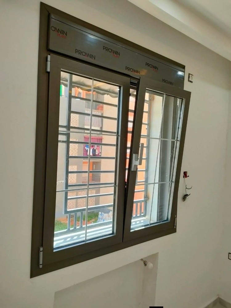 L'établissement de menuiserie en aluminium - 1