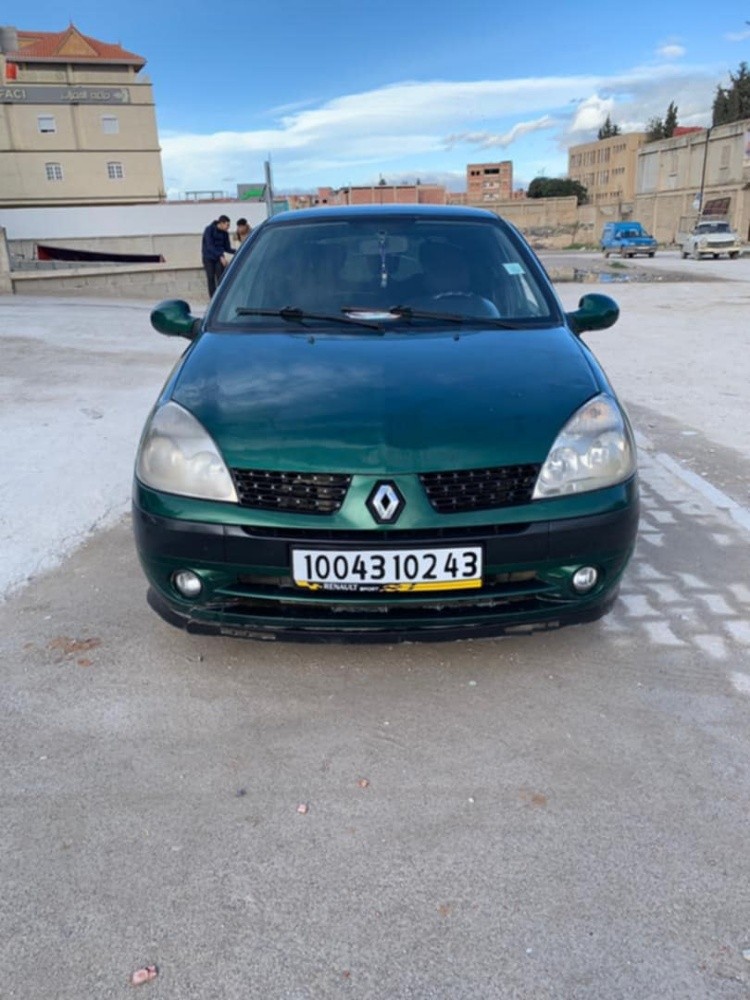 clio 2002 - 1