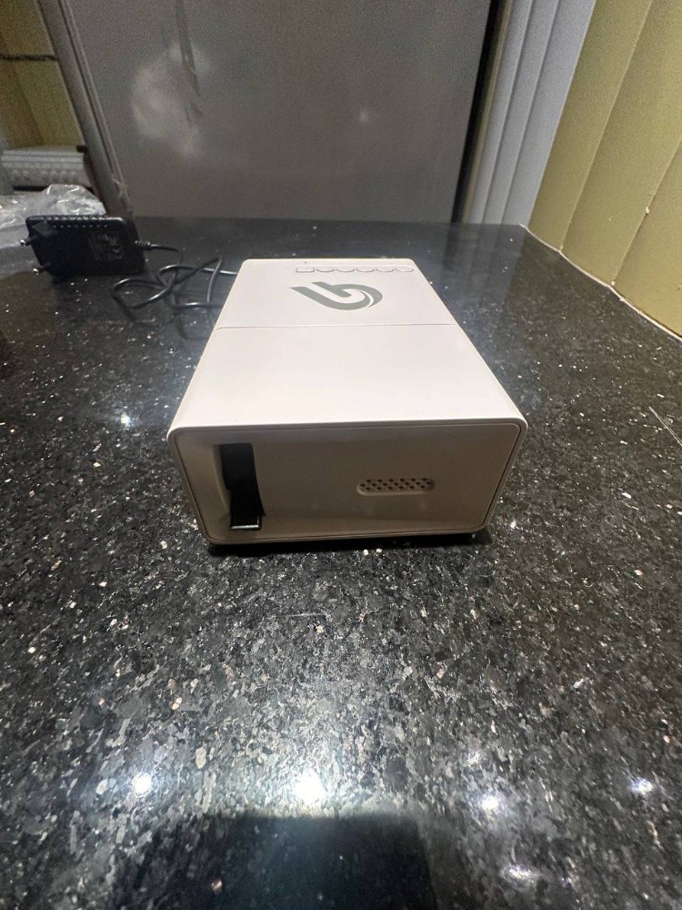 Mini projecteur / Datashow compac - 3