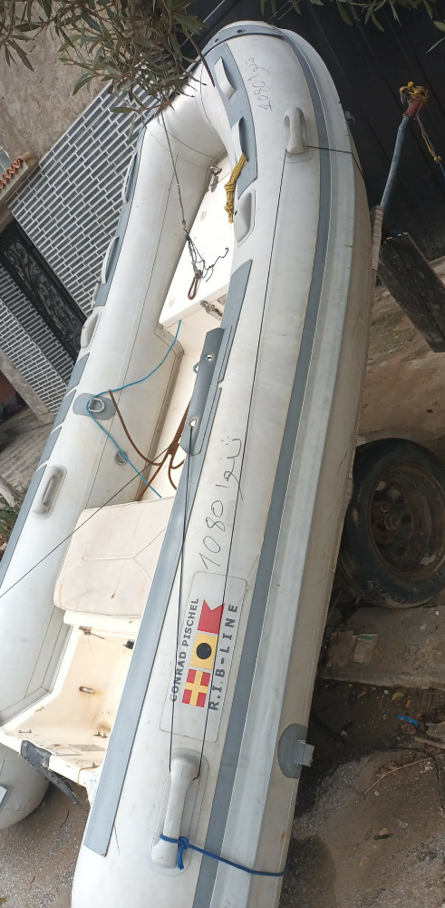 زورق مطاطي  - 2