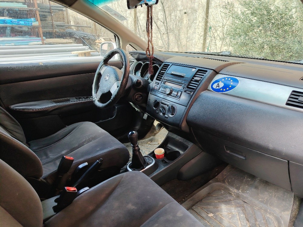 nissan - 3