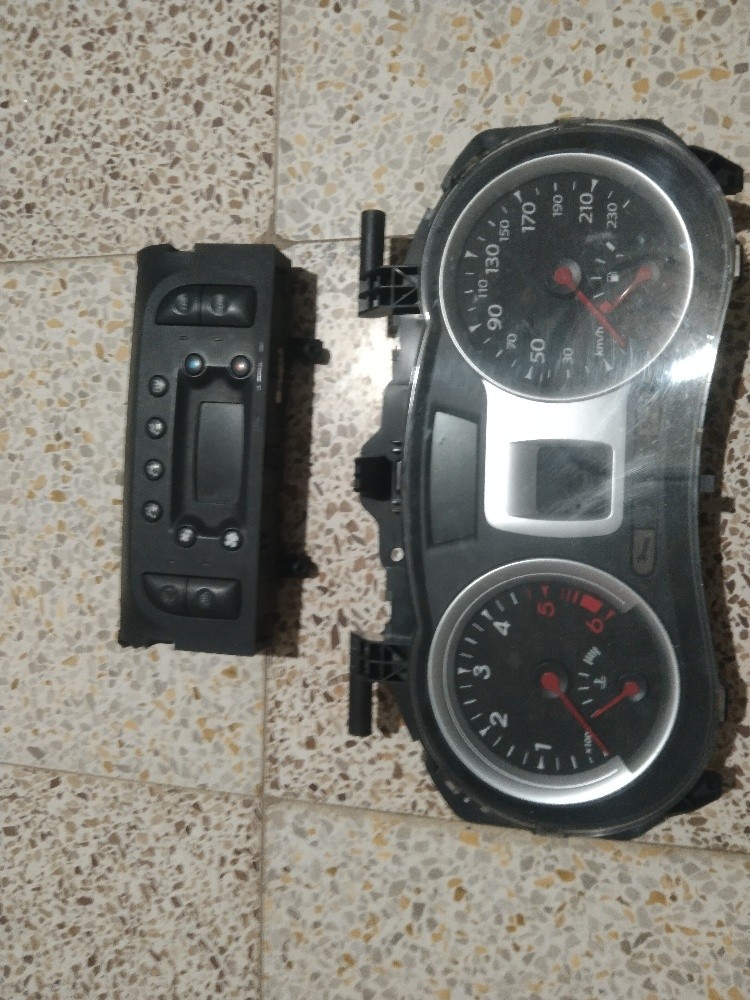 compteur et commande  clim Clio3 - 1