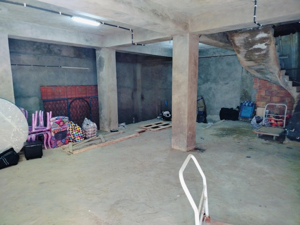 sous sol 237m.  red chaussé 217 m/ mezzanine 57m - 3