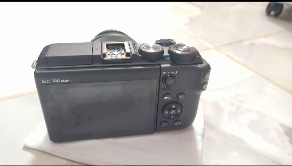 EOS M6 MARK II - 3