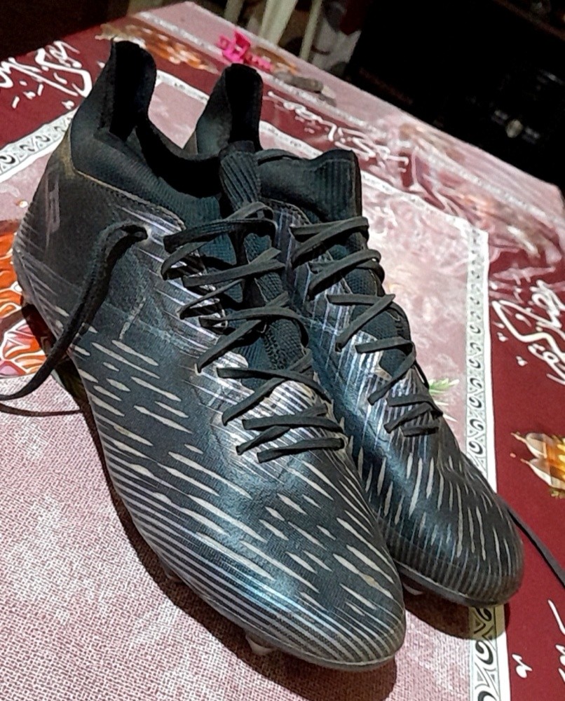 soulier football pointure 44 - 1
